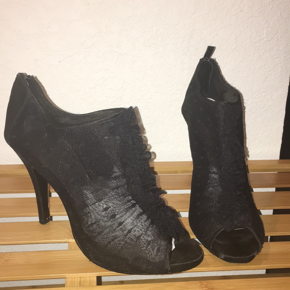 Black mesh heels